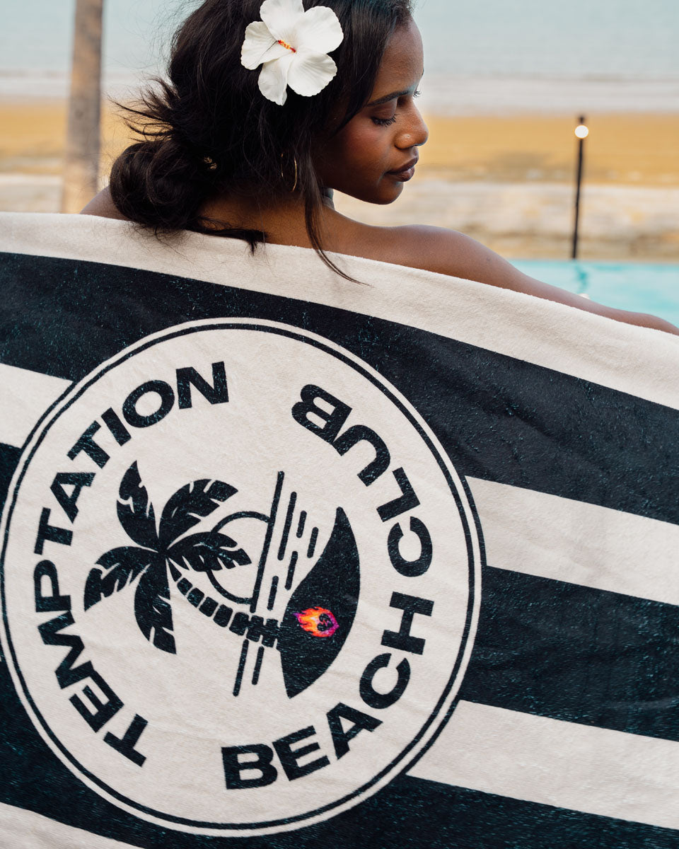 Temptation Island – Beach Club Vibes Strandhanddoek (Zwart/Wit)
